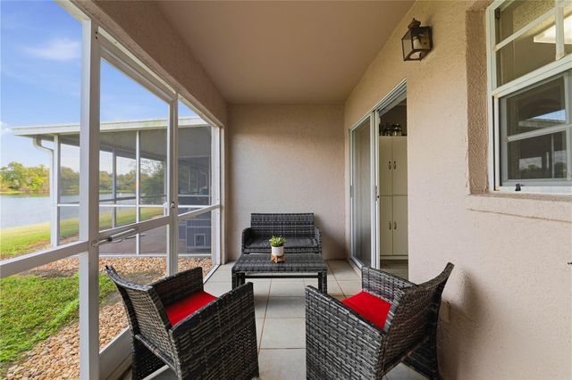 429 KENSINGTON LAKE CIRCLE, Brandon, FL 33511