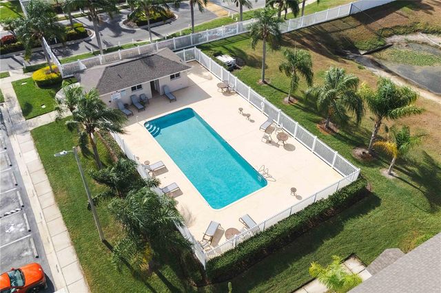 429 KENSINGTON LAKE CIRCLE, Brandon, FL 33511