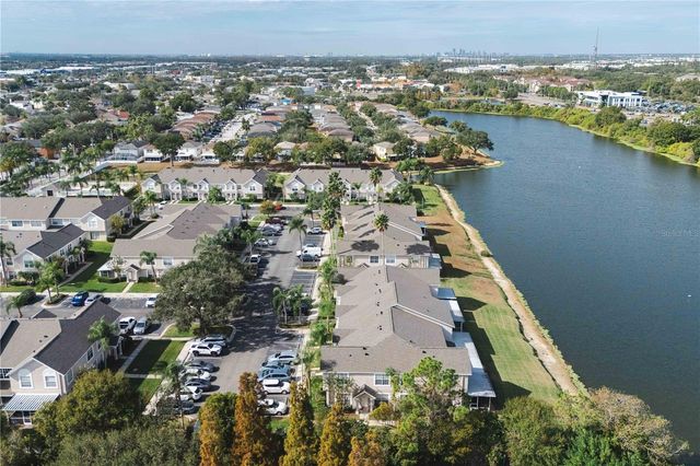 429 KENSINGTON LAKE CIRCLE, Brandon, FL 33511