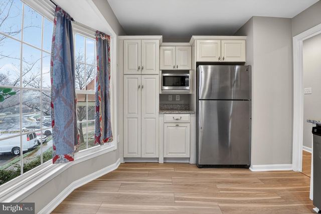 2874 SUTTON OAKS LN, Vienna, VA 22181