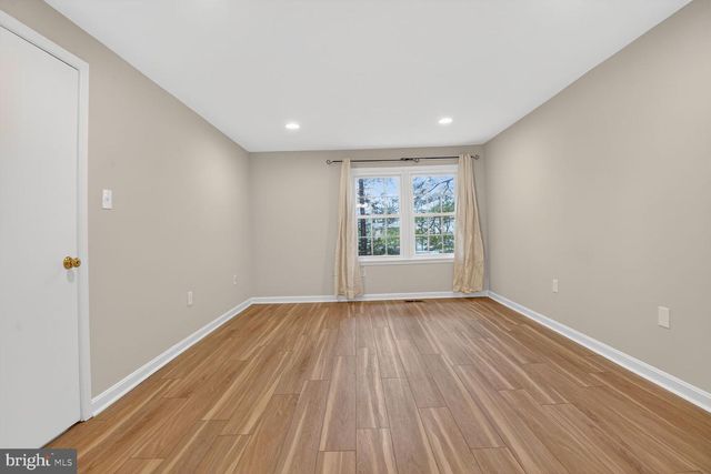 2874 SUTTON OAKS LN, Vienna, VA 22181