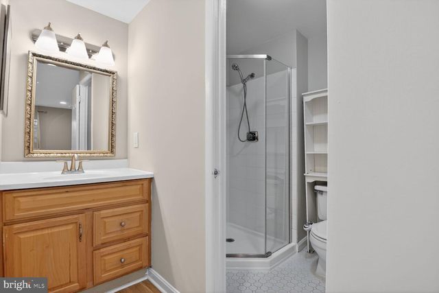 2874 SUTTON OAKS LN, Vienna, VA 22181