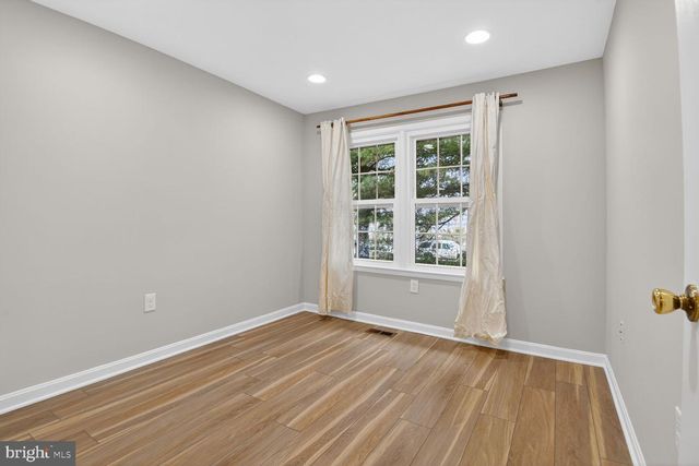 2874 SUTTON OAKS LN, Vienna, VA 22181