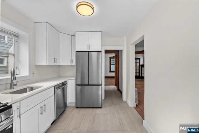 27 8th Street, Ridgefield Park, NJ 07660