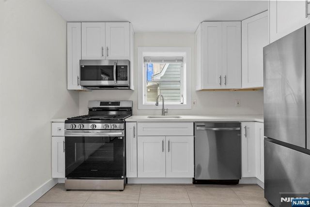 27 8th Street, Ridgefield Park, NJ 07660