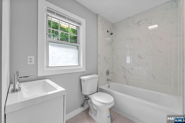 27 8th Street, Ridgefield Park, NJ 07660