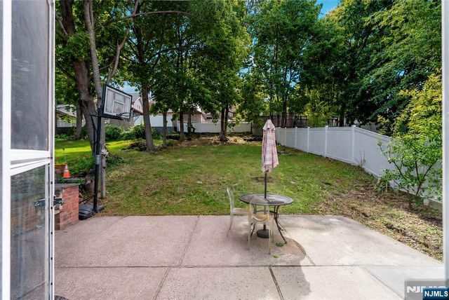 27 8th Street, Ridgefield Park, NJ 07660