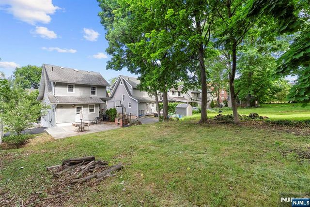 27 8th Street, Ridgefield Park, NJ 07660
