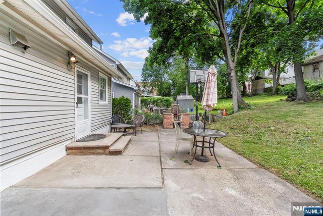 27 8th Street, Ridgefield Park, NJ 07660