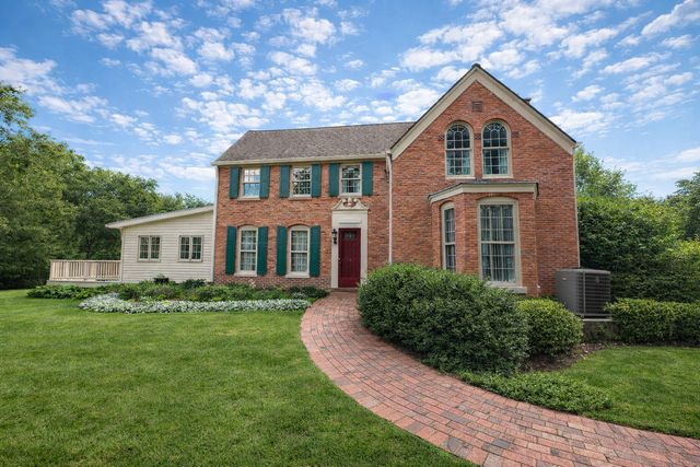 370 S Oriole Trail, Crystal Lake, IL 60014