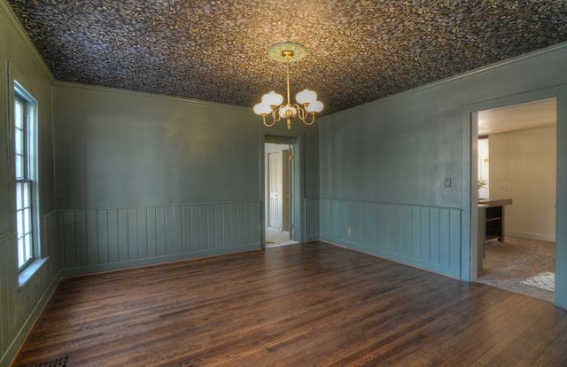 370 S Oriole Trail, Crystal Lake, IL 60014