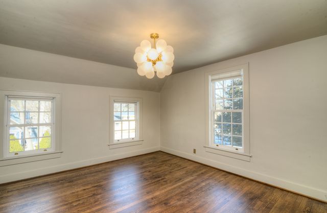 370 S Oriole Trail, Crystal Lake, IL 60014