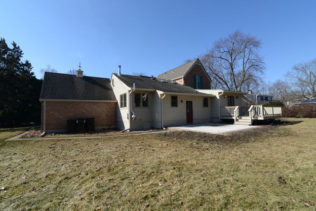 370 S Oriole Trail, Crystal Lake, IL 60014