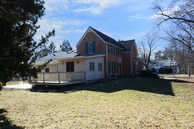 370 S Oriole Trail, Crystal Lake, IL 60014