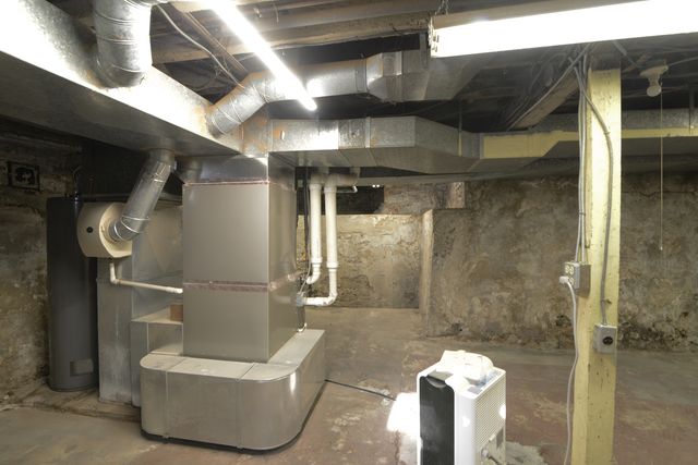 370 S Oriole Trail, Crystal Lake, IL 60014