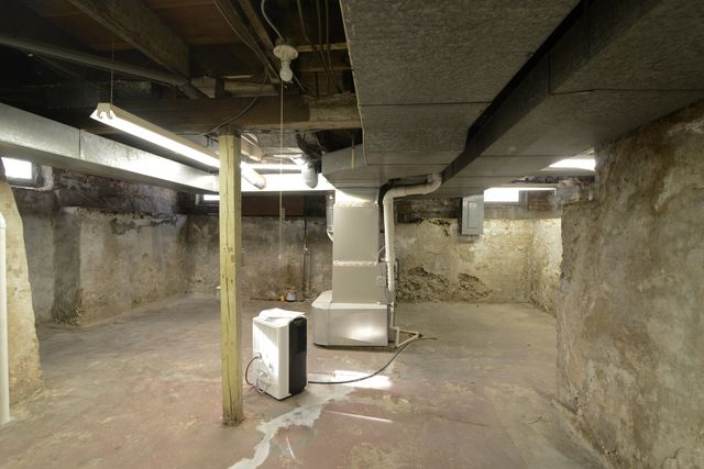 370 S Oriole Trail, Crystal Lake, IL 60014