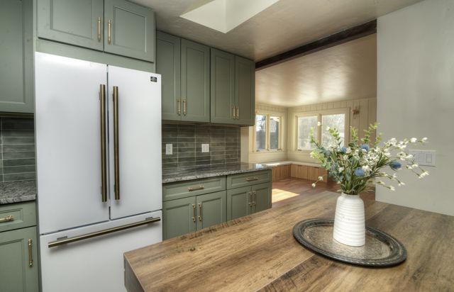 370 S Oriole Trail, Crystal Lake, IL 60014