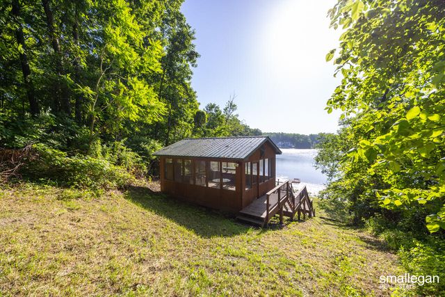 3192 W Sisson Road, Freeport, MI 49325