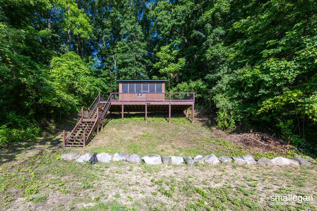 3192 W Sisson Road, Freeport, MI 49325