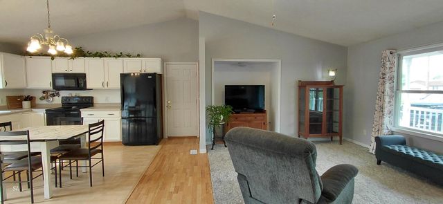 52821 County Road 657, Antwerp Twp, MI 49079