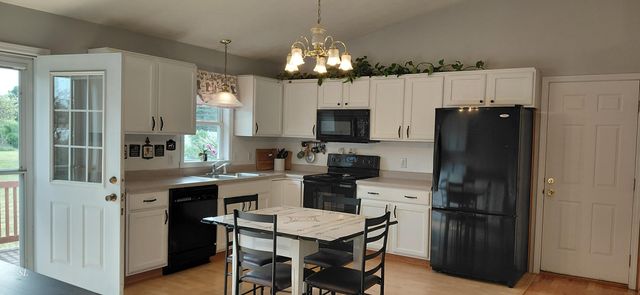 52821 County Road 657, Antwerp Twp, MI 49079