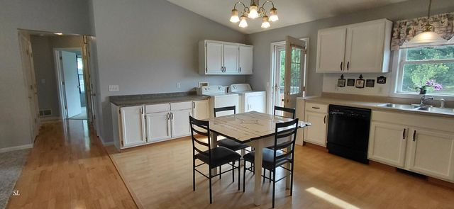 52821 County Road 657, Antwerp Twp, MI 49079