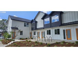 5213 Se Boise St, Portland, OR 97206