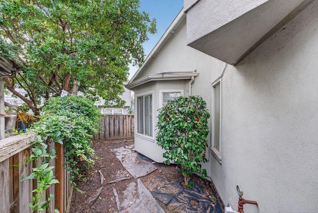 Hunolt Street, Santa Cruz, CA 95060
