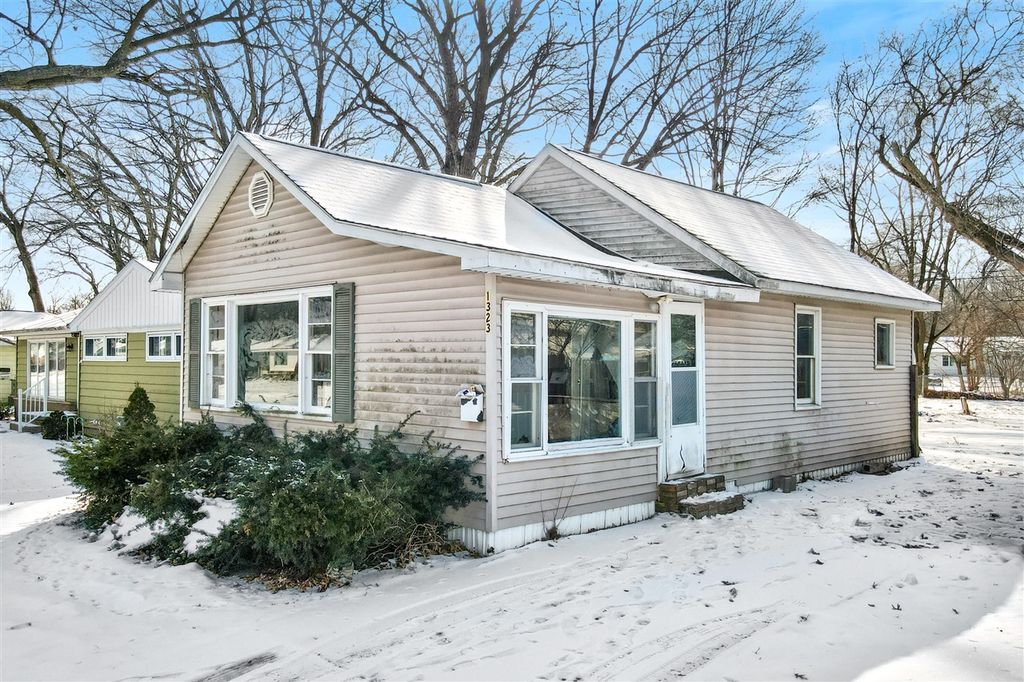 1323 Catherine Avenue, Muskegon, MI 49442