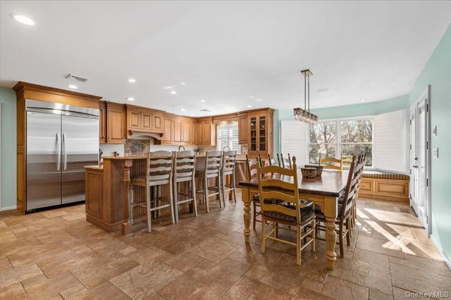 6 Maureen Drive, Mount Sinai, NY 11766