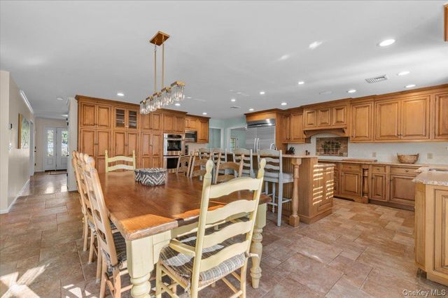 6 Maureen Drive, Mount Sinai, NY 11766