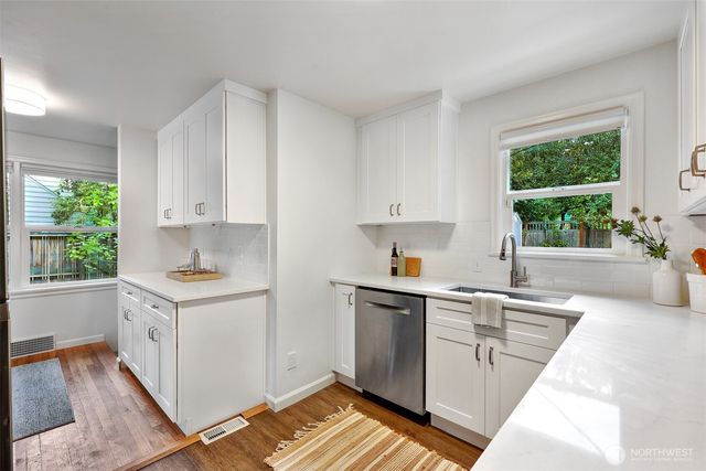 8044 38th Avenue NE, Seattle, WA 98115