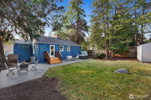 8044 38th Avenue NE, Seattle, WA 98115
