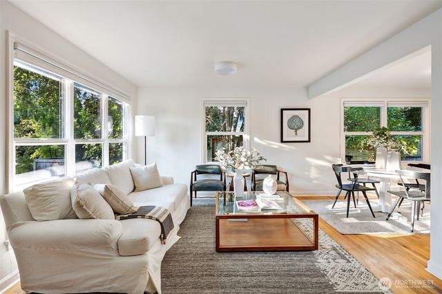 8044 38th Avenue NE, Seattle, WA 98115