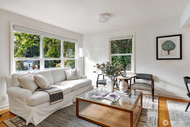 8044 38th Avenue NE, Seattle, WA 98115