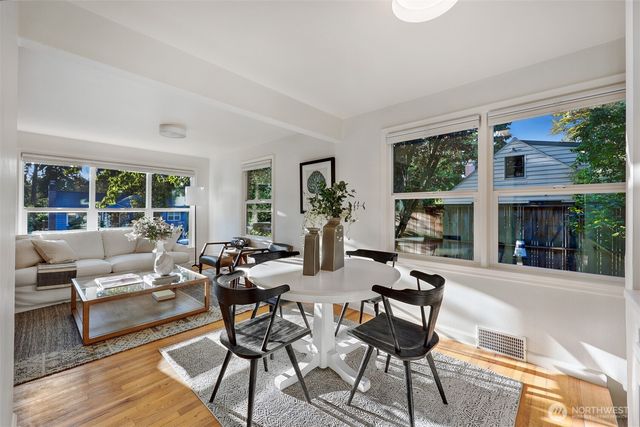 8044 38th Avenue NE, Seattle, WA 98115