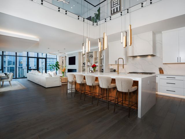 111 S Peoria Street PH03, Chicago, IL 60607