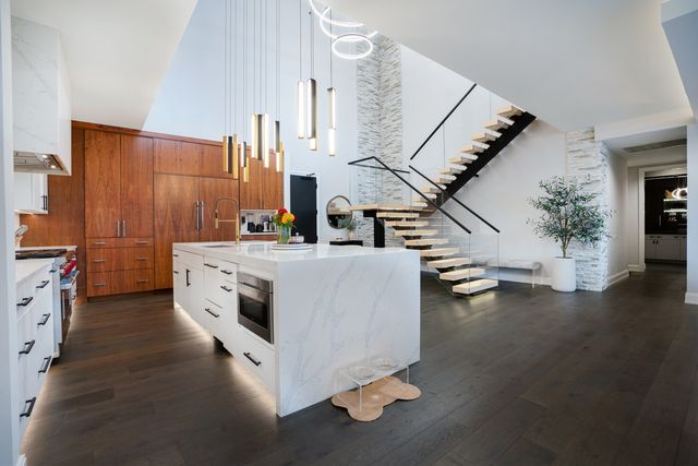 111 S Peoria Street PH03, Chicago, IL 60607