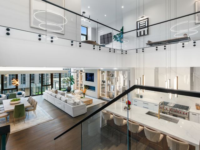 111 S Peoria Street PH03, Chicago, IL 60607