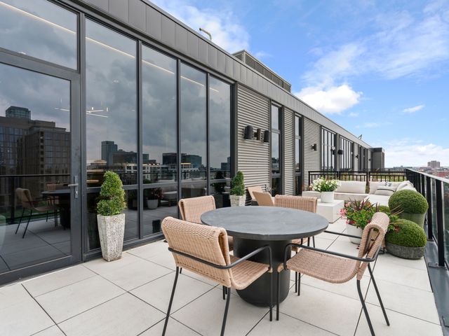 111 S Peoria Street PH03, Chicago, IL 60607