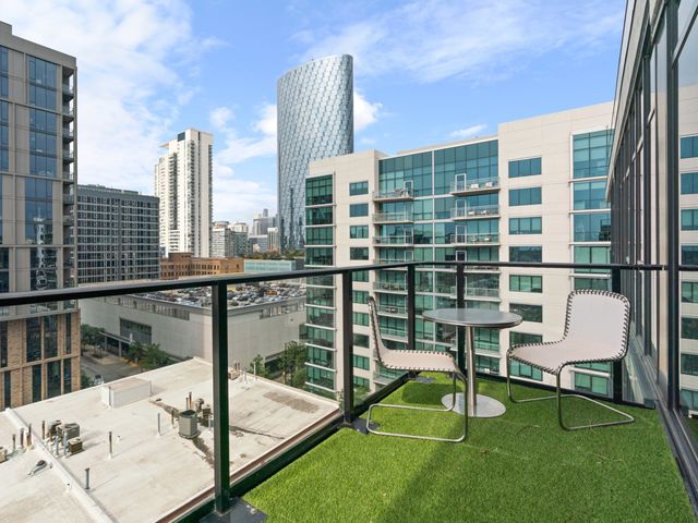 111 S Peoria Street PH03, Chicago, IL 60607