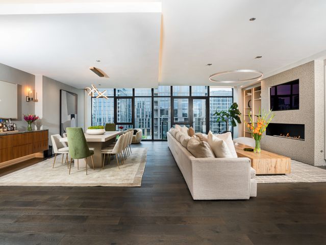 111 S Peoria Street PH03, Chicago, IL 60607