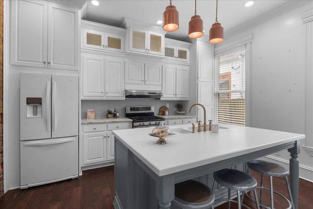 2111 Kirby Avenue, Chattanooga, TN 37404