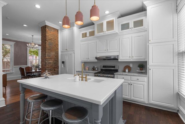 2111 Kirby Avenue, Chattanooga, TN 37404