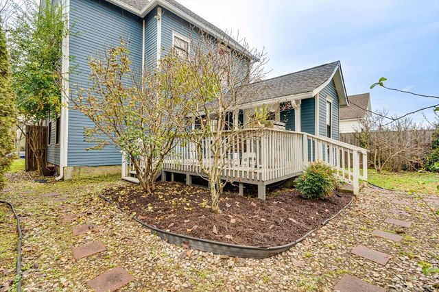 2111 Kirby Avenue, Chattanooga, TN 37404