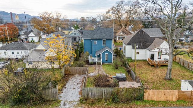 2111 Kirby Avenue, Chattanooga, TN 37404