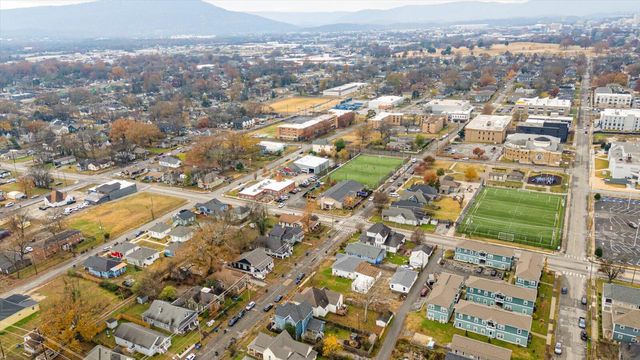 2111 Kirby Avenue, Chattanooga, TN 37404