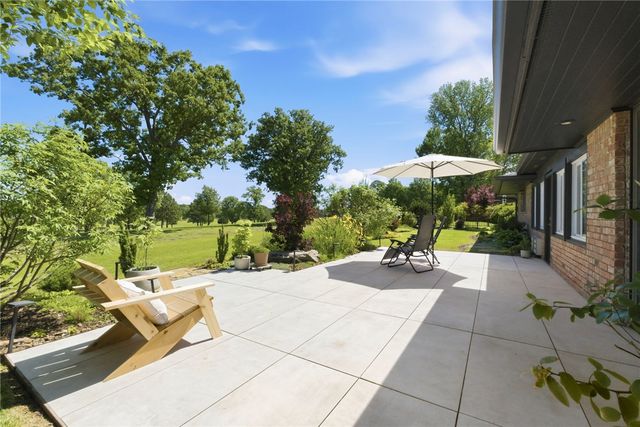 506 W Lakeview Drive, Springdale, AR 72764