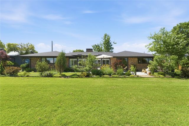 506 W Lakeview Drive, Springdale, AR 72764