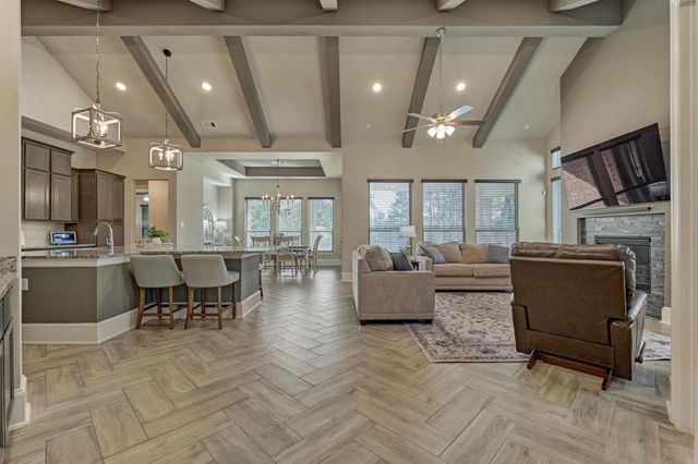 362 Cadence Hills Drive, Conroe, TX 77318